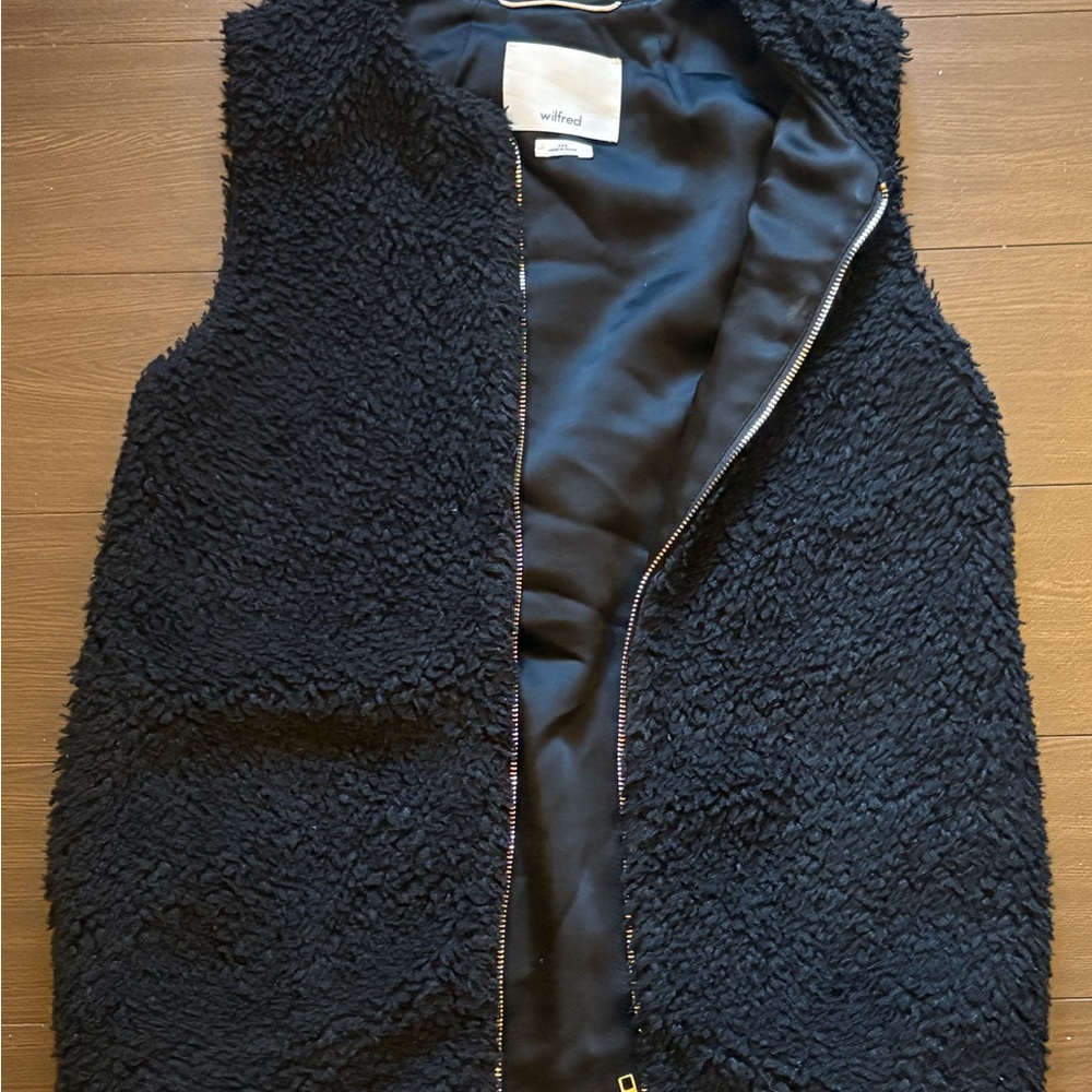 Wilfred Midnight Black Sherpa Vest